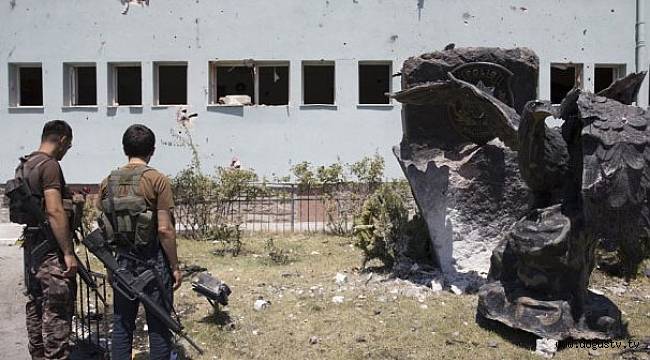 Özel harekâtçılar o geceyi anlattı! Tonlarca bombayla bizi vurdular çünkü…