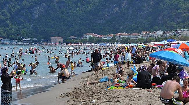 Plajda kadınların görüntüsünü çektiği iddiasıyla gözaltına alındı