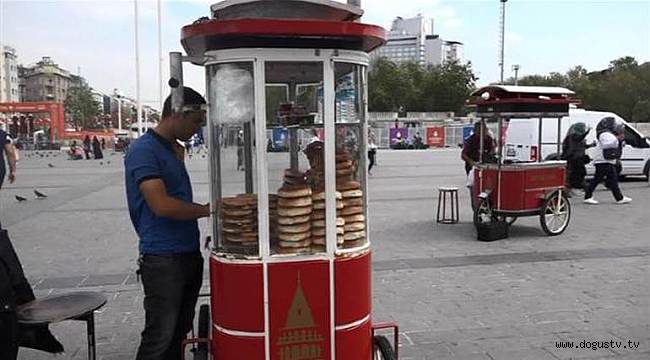 Taksim'deki simge simitçi o anları anlattı
