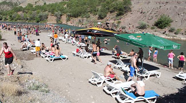 Tunceli'de plaj keyfi
