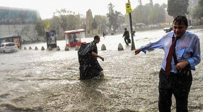 Yağış İstanbul'u Terk Etti