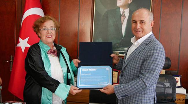 Yarım bıraktığı üniversiteyi 47 yıl sonra tamamladı