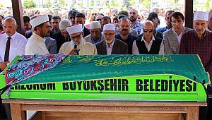 Korgeneral Aksakallı'nın annesinin cenazesi toprağa verildi