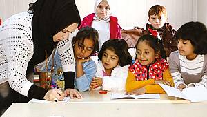 Türkiye Cumhuriyeti vatandaşlığına önce Suriyeli öğretmenler alınacak