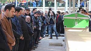 Evinde ölü bulunan Cem Korkmaz son yolculuğuna uğurlandı