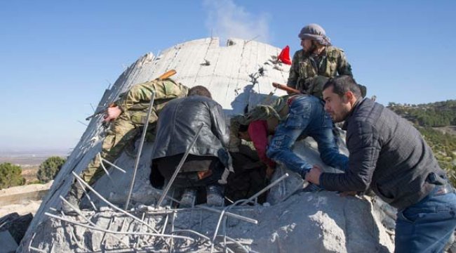 Afrin'de PYD/PKK'nın yerin 4 metre altında yaptığı tünel ağı bulundu