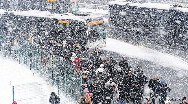 Beklenen kar İstanbul'a ulaştı!