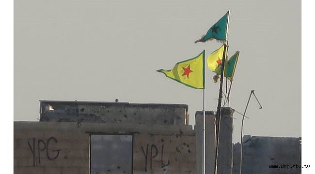 Tel Abyad'a PYD/YPG flamaları asıldı