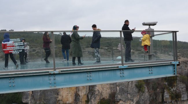 400 bin kişi Kristal Teras'tan kanyonu izledi