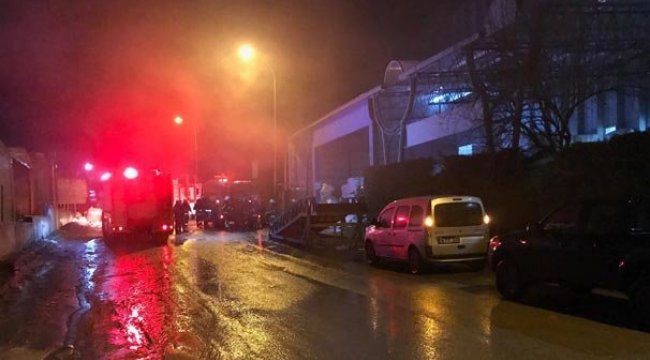 500 bin liralık makine yangın sonunda kullanılamaz hale geldi