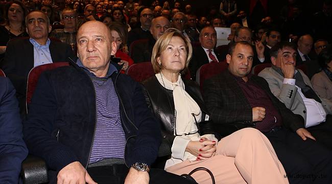 BAŞKAN ALTINOK ÖZ, “OHAL DEĞİL DEMOKRATİK YÖNETİM” PANELİNE KATILDI