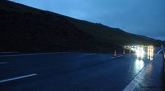 Bursa’da heyelan sebebiyle yol İstanbul istikametine kapatıldı