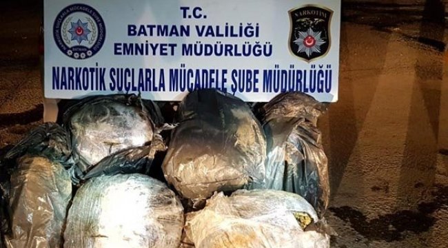 Dur ihtarına uymayan araçta 105 kilo uyuşturucu çıktı