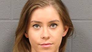 Genç Öğretmen Öğrencisine Tutuldu, İlişkiye Girdikleri Ortaya Çıkınca Aileler Destek Oldu