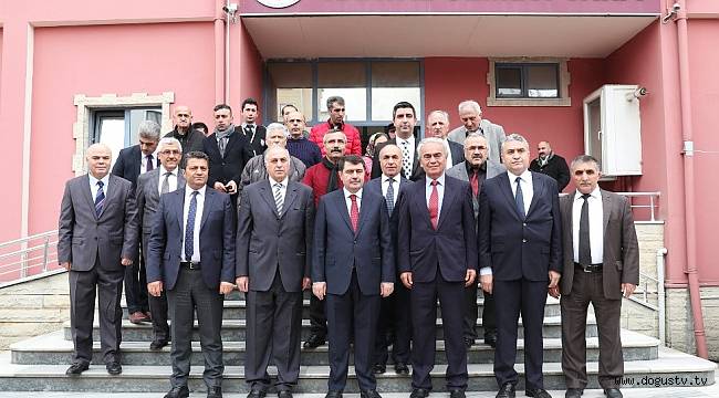 İSTANBUL VALİSİ VASİP ŞAHİN’DEN KARTAL CEMEVİ İLE AĞIZ VE DİŞ SAĞLIĞI MERKEZİ’NE ZİYARET