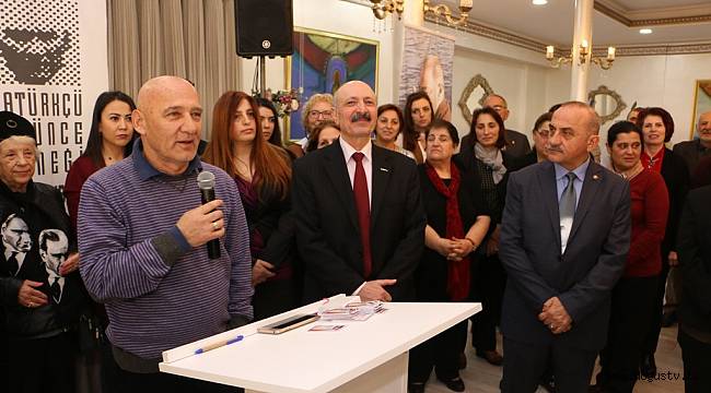 KARTAL ADD ÜYELERİ KARTLARINI BAŞKAN ALTINOK ÖZ’ÜN ELİNDEN ALDI