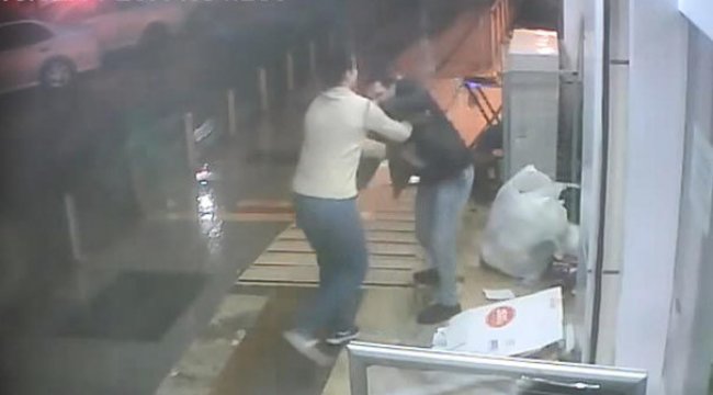 Kocaeli'de bir kişi 'Buyurun' demeyen çalışanı bıçakladı