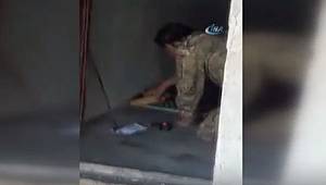 ÖSO askerinin imha etmeye çalıştığı patlayıcı...