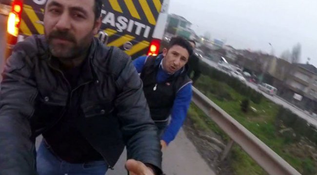 Servis şoförü tekme tokat saldırdı