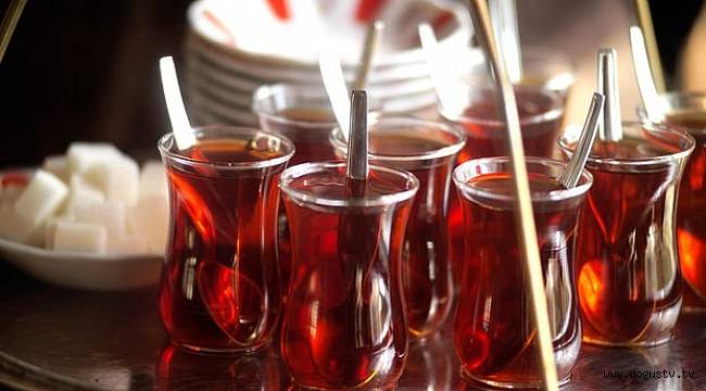 Sıcak çay, sigara içenlerde ve alkol kullananlarda yemek borusu kanserine neden oluyor!