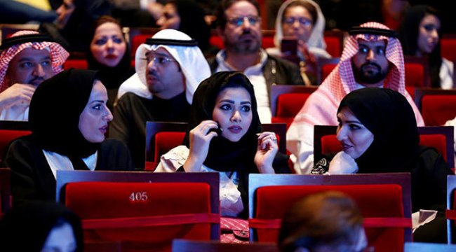Suudi Arabistan'da sinema salonları 35 yıl sonra yeniden açılıyor