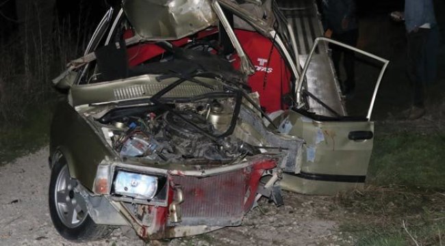 Ehliyetsiz sürücü kaza yaptı: 1 ölü, 1 yaralı