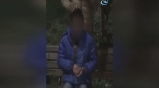 Hırsızlık şüphelisi çocuğa parkta dayak ve görüntülü itiraf