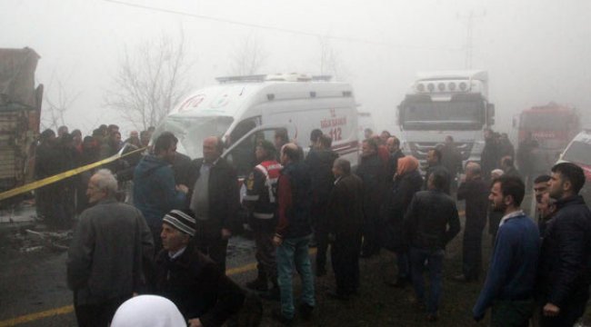 Kastamonu’da öğrenci servisi ile otomobil çarpıştı