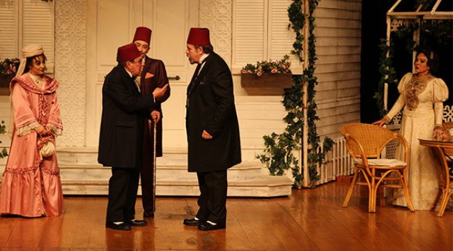 Mehmetçik'e destek için tiyatro oyunu
