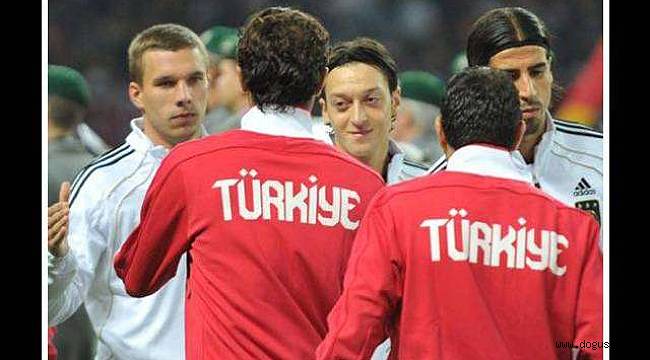Mesut Özil, milli takımı neden reddettiğini açıkladı!