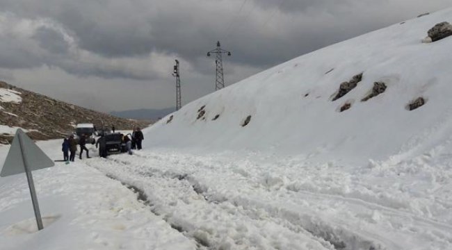 Nemrut Dağı'nda çıkmak isteyen 7 kişi mahsur kaldı