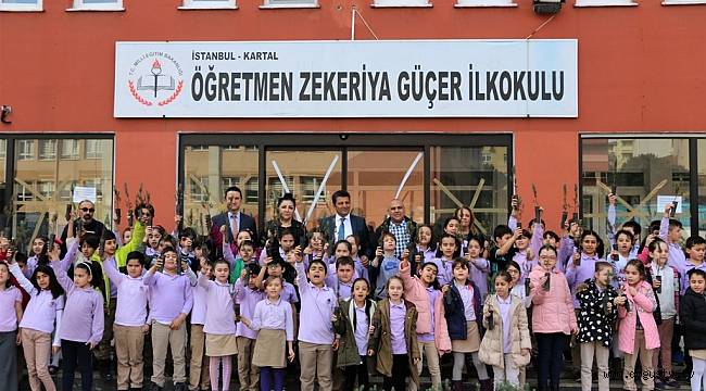 ÖĞRETMEN ZEKERİYA GÜÇER İLKOKULU’NDAN KARTAL BELEDİYESİ’NİN ÇEVRECİ KAMPANYASINA DESTEK