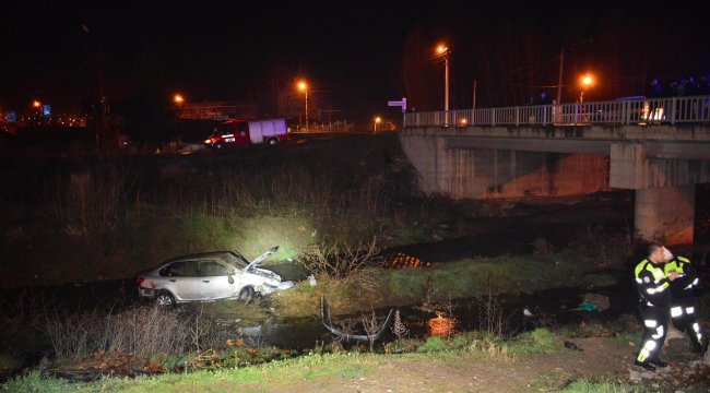 Tokat'ta otomobil köprüden uçtu