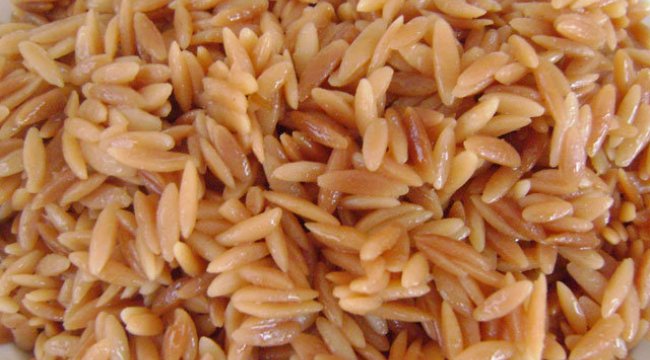 Arpa şehriye salatası nasıl yapılır?