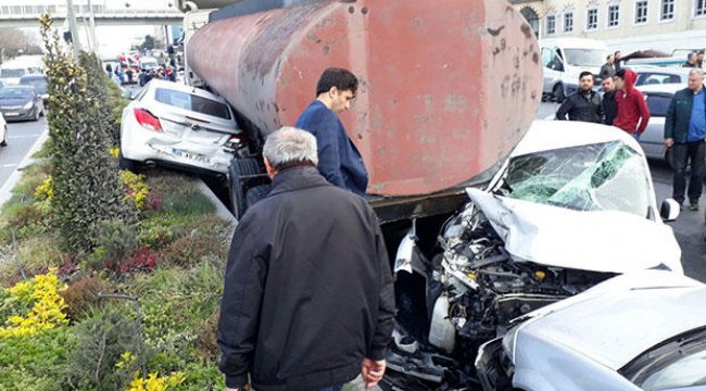 Başakşehir'de tanker kaydı, 12 araç zarar gördü, cadde savaş alanına döndü