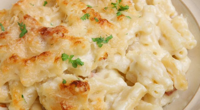 Börek tadında enfes fırında makarna tarifi