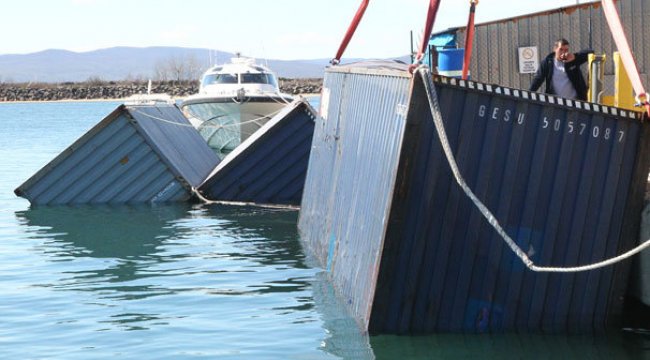 Denizdeki başıboş konteynerlerden bakın ne çıktı