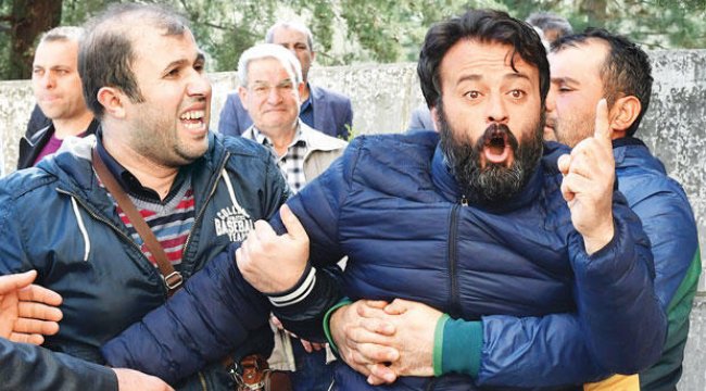 Göz göre göre katliam... Öfke rektöre