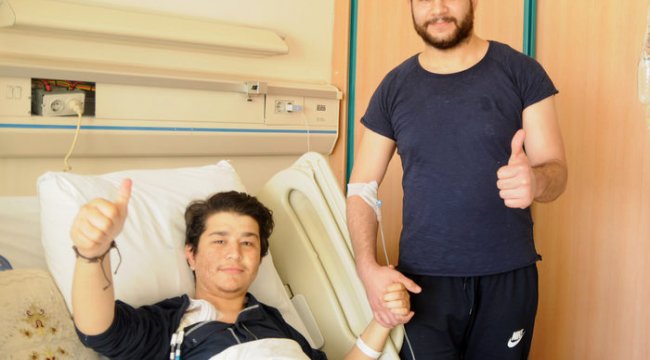 Önce baba sonra kardeş böbreğiyle can buldu