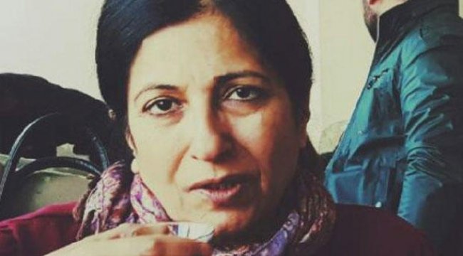 Babası gözü önünde annesini öldürdü, şoka girdi