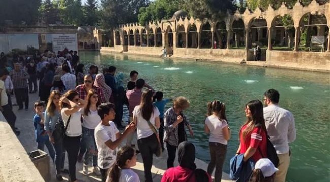 Balıklıgöl’ün bir bölümü ziyarete kapatıldı