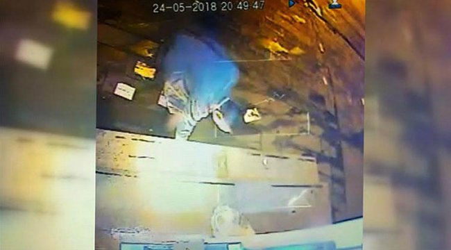 Burası Ankara... Bankaya kızdı ATM'yi yaktı