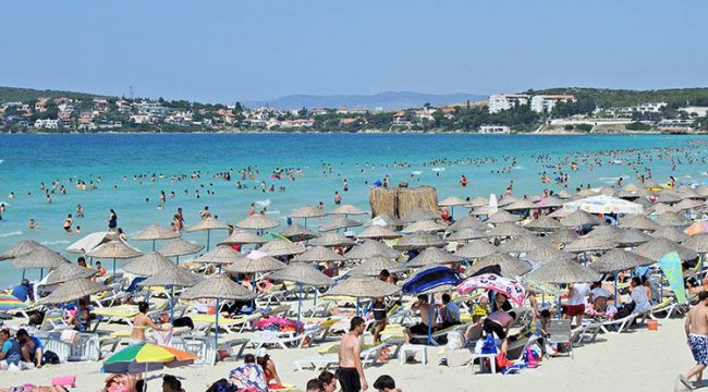 Turizm cennetinde ücretsiz şezlong