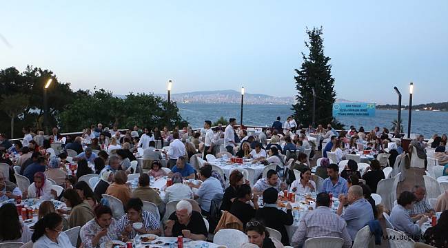 BAŞKAN ALTINOK ÖZ KIRIM TÜRKLERİ İLE İFTAR SOFRASINDA BULUŞTU