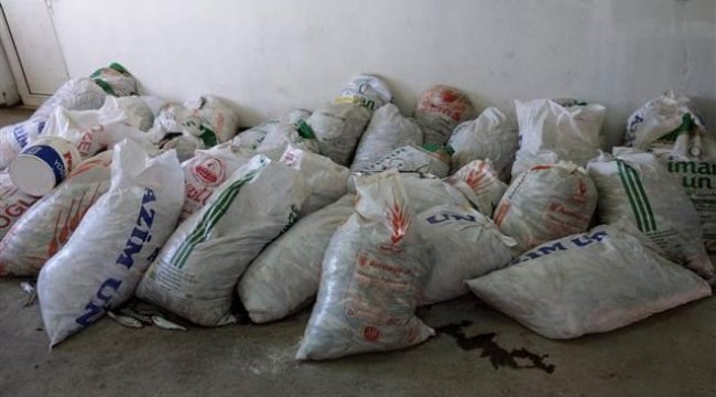 İki kamyonette çuvallar içinde bulundu... Tam 2 ton 300 kilo...