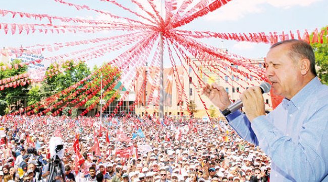 İnce'nin Diyarbakır mitingine eleştiri: Tamamına yakını HDP'li