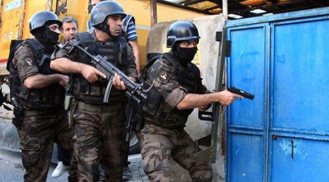 İstanbul polisinden 'Kazanlar'a şok baskın! Cephanelik çıktı