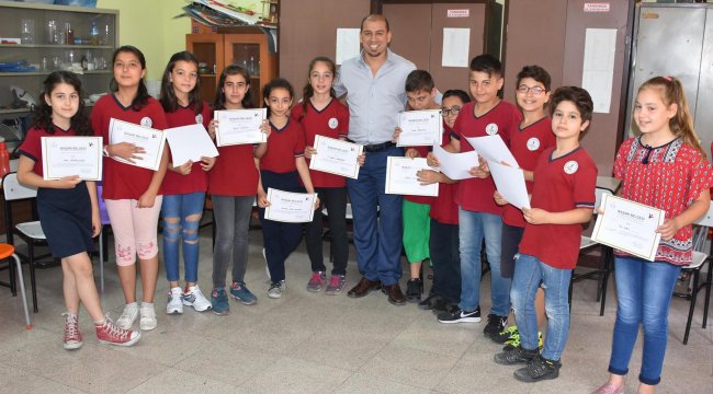 İzmirli ortaokul öğrencileri 3 ay kurs görüp 6 dil öğrendi