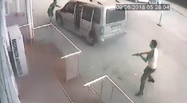 Kameradaki cinayet! Herkesin gözü önünde dehşet saçtı