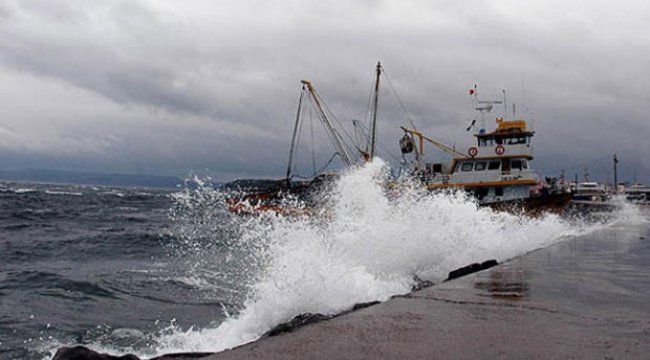 Marmara Denizi'nde ulaşıma lodos engeli